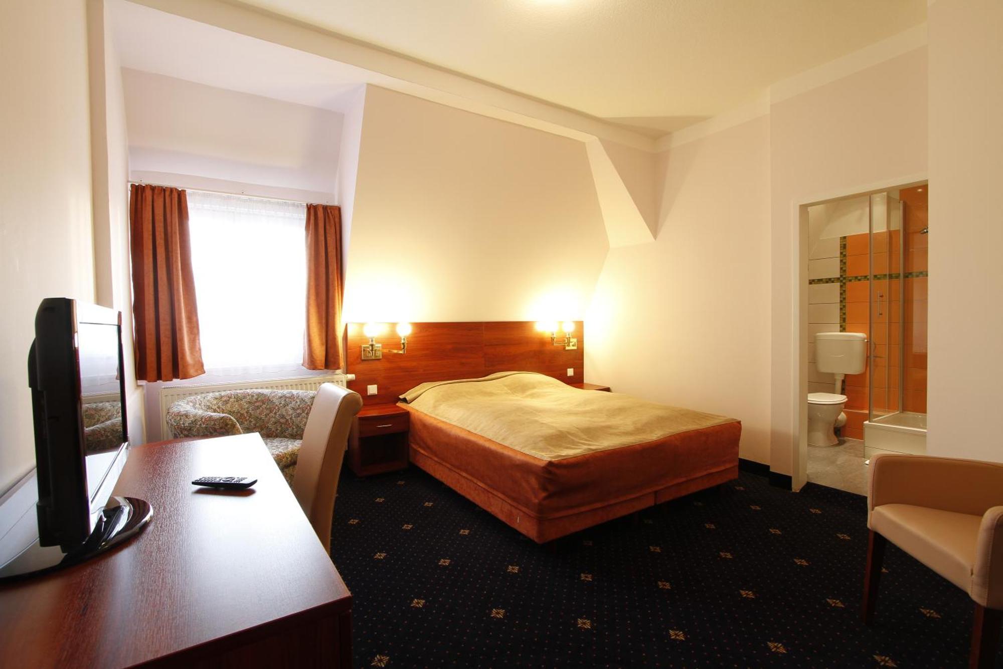 Hotel Preuss Im Dammtorpalais Hamburg-Harburg Exteriör bild